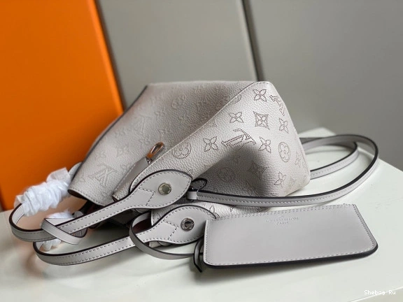 PM VUITTON HINA LOUIS 0716